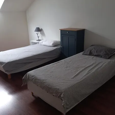 Des Casernes Daire *